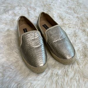 JUMP Silver Metallic Espadrille Flats 38